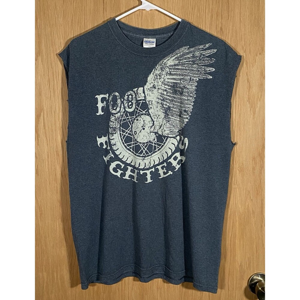 Vtg Foo Fighters 2010 Winged Wheel Band T-Shirt Rock Dave Grohl Tour Men's Lg